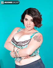 Curvy Brunette Naked Solo Gallery